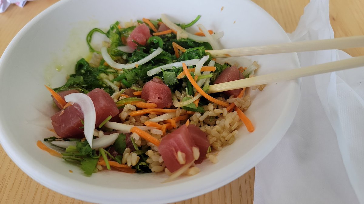 Big shout out for #BigIslandPoke!! I'm working on a cut in the gym and they are so gracious to weigh out their delicious food for me.