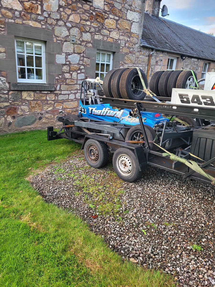 Already in Scotland for the big weekend, thought we would make a break of it, could continue to stay local on shale but sometimes you gotta run with the big dogs, we still trying to keep up with them 😉 #543