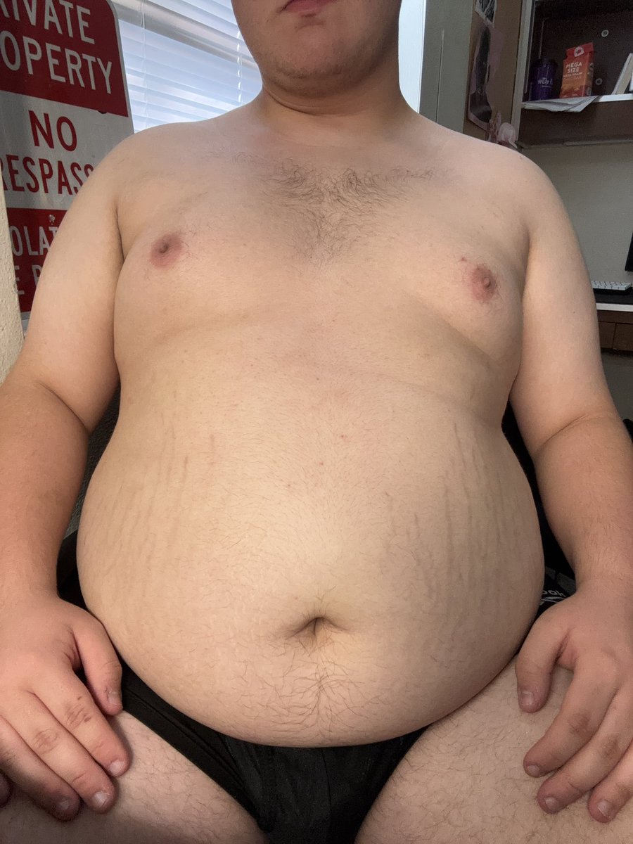 Tankfullbelly's tweet photo. Cheers to big bellies 🥂🍻
-
#belly #gainer #fatbelly https://t.co/GDNmE7zVgo