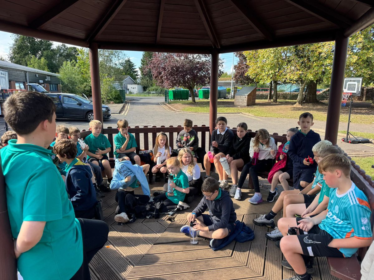 Inchture Primary (@inchtureprimary) on Twitter photo Thank you to our House Committee who planned, organised and led our Term 1 House Event. We were really impressed to see the teamwork, creativity, focus and cooperation shown by all pupils #TeamInchture #Article15 🔴 🔵 🟢 🟡 Thank you to our House Committee who planned, organised and led our Term 1 House Event. We were really impressed to see the teamwork, creativity, focus and cooperation shown by all pupils #TeamInchture #Article15 🔴 🔵 🟢 🟡