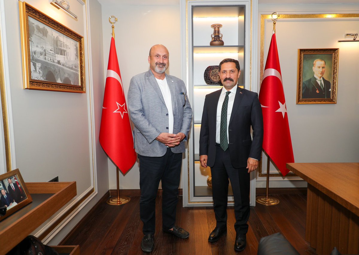 Prof.Dr.Levent Eraslan (@drleventeraslan) on Twitter photo Hatay Valimiz Sayın Mustafa Masatlı ile bir araya gelerek, Hatay’ımızın geleceğine katkı sunacak sosyal projelerimizi değerlendirdik. Hep birlikte, şehrimizin yarınlarını daha güçlü inşa etme yolunda önemli adımlar atıyoruz. <a href="/MustafaMasatli/">Mustafa Masatlı</a> Hatay Valimiz Sayın Mustafa Masatlı ile bir araya gelerek, Hatay’ımızın geleceğine katkı sunacak sosyal projelerimizi değerlendirdik. Hep birlikte, şehrimizin yarınlarını daha güçlü inşa etme yolunda önemli adımlar atıyoruz. <a href="/MustafaMasatli/">Mustafa Masatlı</a>