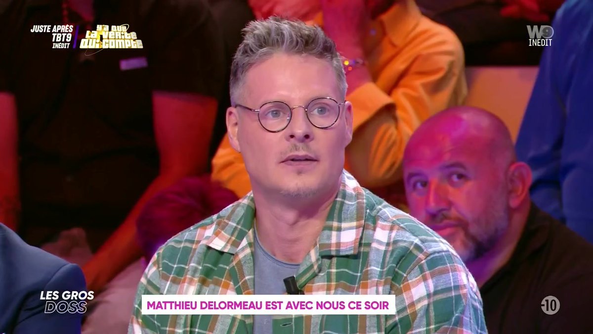 Comme dévoilé par un agent de sécurité sur Instagram il y a plus de deux heures, la séquence avec Matthieu Delormeau n'est PAS en direct.

Elle a été enregistrée en amont, avant le lancement de la partie 1, vers 18h20.

W9 a très probablement demandé à contrôler cette séquence