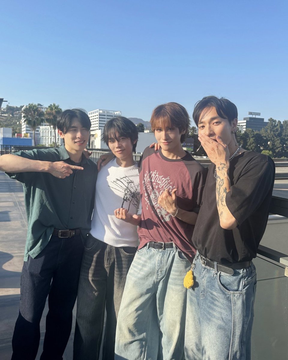 REWINDMEMBERS's tweet photo. RE:MINISCING LA Summer
Pre-Order ‘RE:MINISCE’ The Physical Album & Listen On All Streaming Platforms🎶
#REWIND #리와인드 #REWIND_DEBUT_EP #RE_MINISCE https://t.co/s8pVteymwd