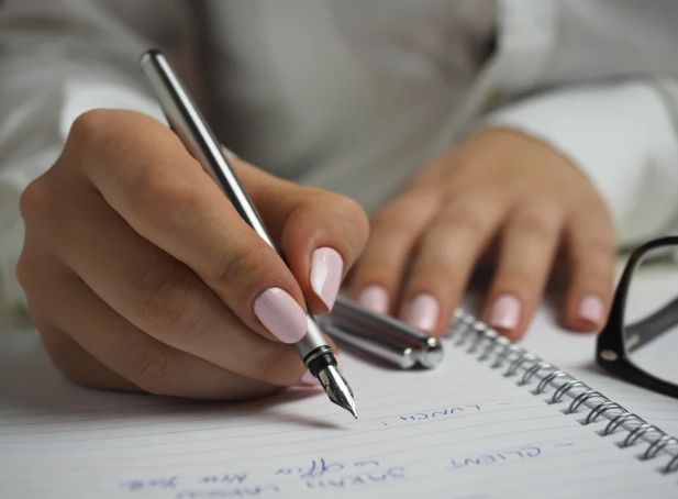 traciewmiles's tweet image. Struggling to organize your thoughts? 
Book Writing Coaching helps you turn ideas into a structured outline and manuscript that matters. 
traciemiles.com/services/
#manuscriptdevelopment #writingcoach #Christianwriters
Let’s shape your story together—begin today!