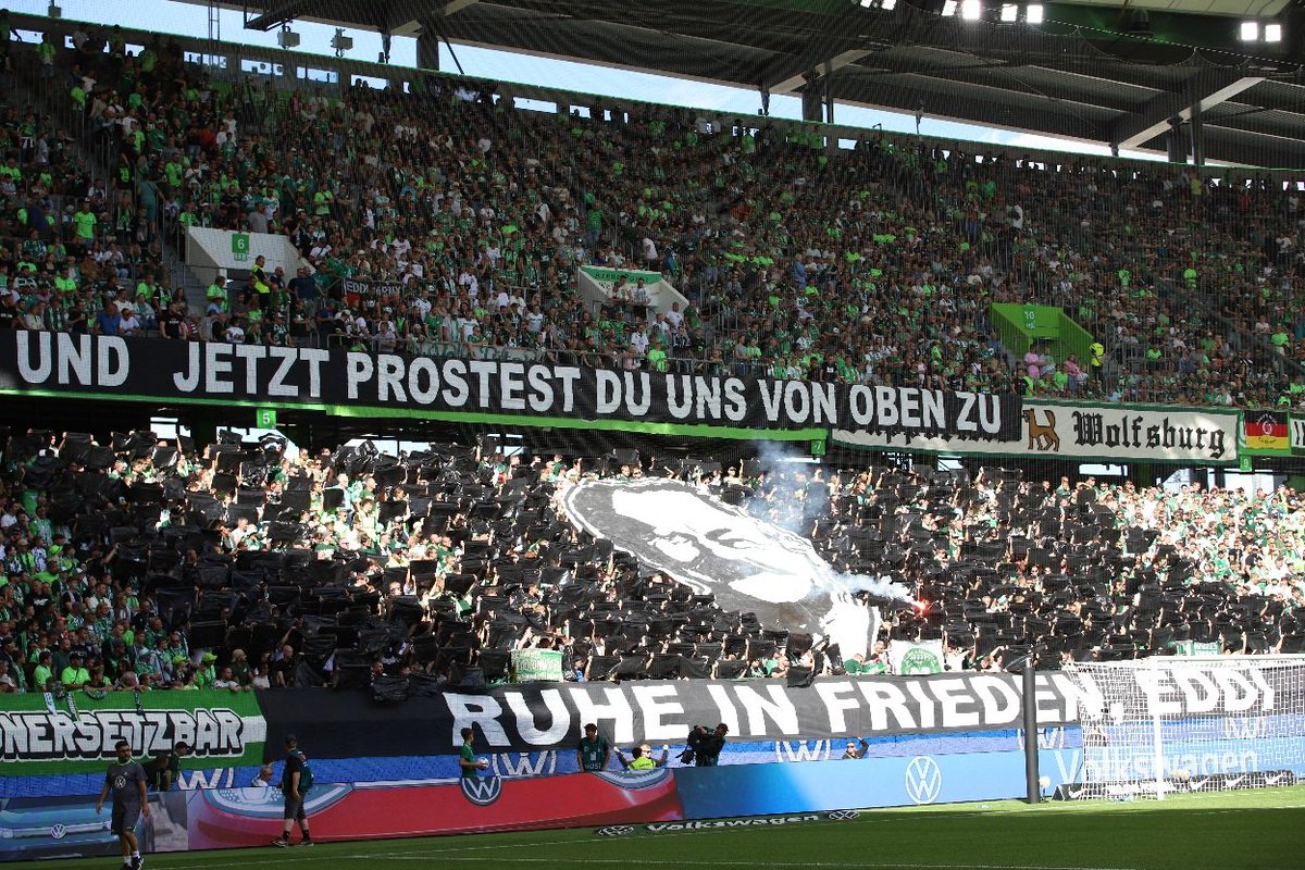 Supporters_Wolfsburg (@supp_wob) on Twitter photo Auf gute Freunde 🍻
youtube.com/shorts/ShDkLF4… Auf gute Freunde 🍻
youtube.com/shorts/ShDkLF4…