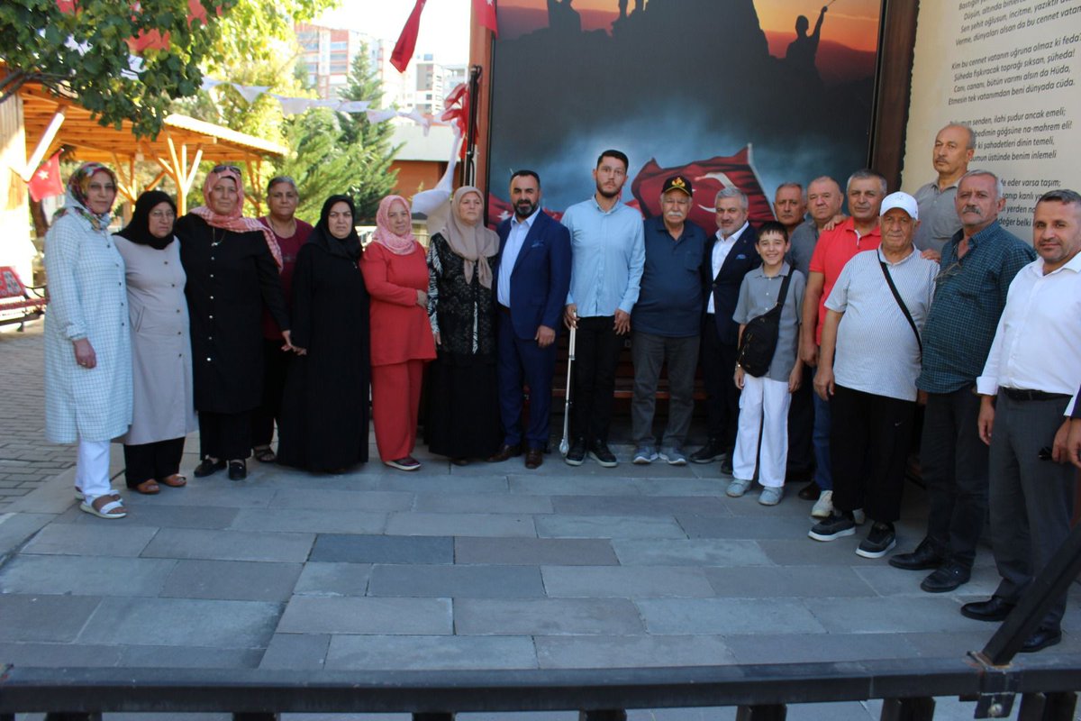 Zabıta Teşkilatı Federasyonu Genel Başkanı, aynı zamanda Vakfımız Mütevelli Heyet Üyesi <a href="/abdkarabudak/">Abdurrahman KARABUDAK</a>, Zabıta Haftası vesilesiyle beraberindeki heyetle birlikte Genel Merkezimizi ziyaret ederek, şehit yakını ve gazilerimizle bir araya geldiler.

Nezaket ve anlam dolu ziyaretleri,