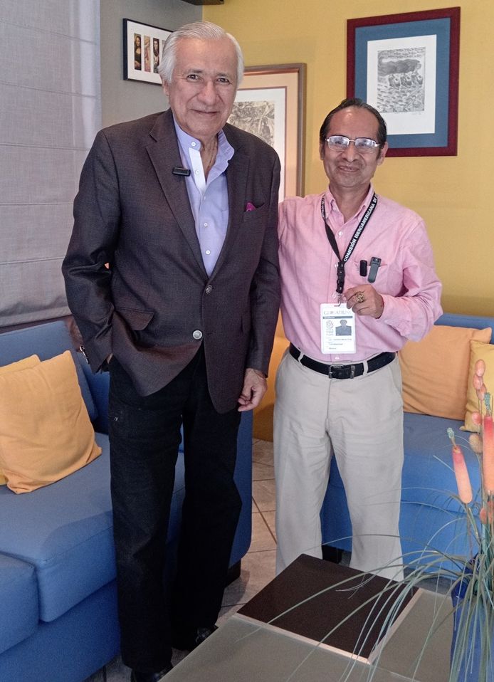 !LA HISTORIA ES LA HISTORIA! Invitado x mi amigo y compañero Cornelio Merlin conversamos para ECMC México Internacional sobre la Autonomía de la UABJO. Hoy a las 6 pm. Podrás ver la repetición del programa a través de regeneración.com.mx TV y rcmultimedios.com.mx TV.