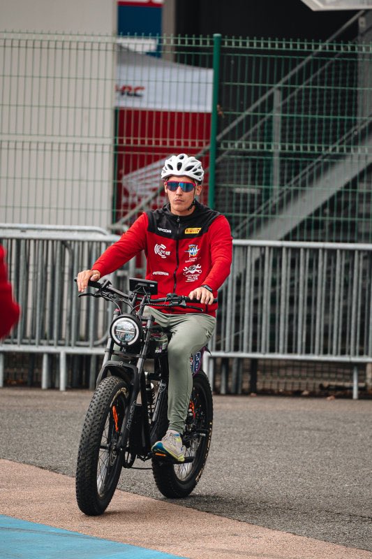 Ready to rock and roll at the #frenchworldsbk 
Thursday with my <a href="/ITALMOTO/">ITALMOTO</a> #trionfale 😍