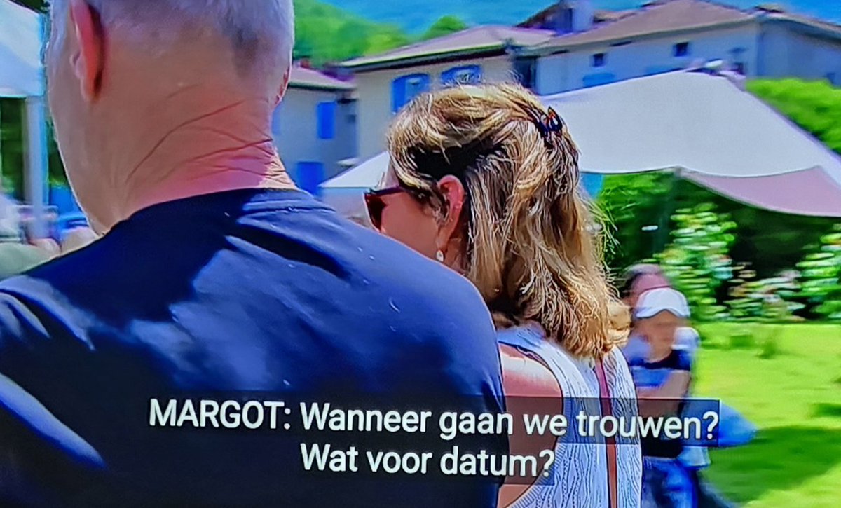 JoyceDFoto's tweet image. De gesprekken tussen #Rob en #Margot: 

Ten huwelijk vragen, bruidsboeket, trouwen, huisje kopen, hihi haha 

Maar verder wil Rob geen 'Fisikal tuts'

Dussssss 

#benbvolliefde