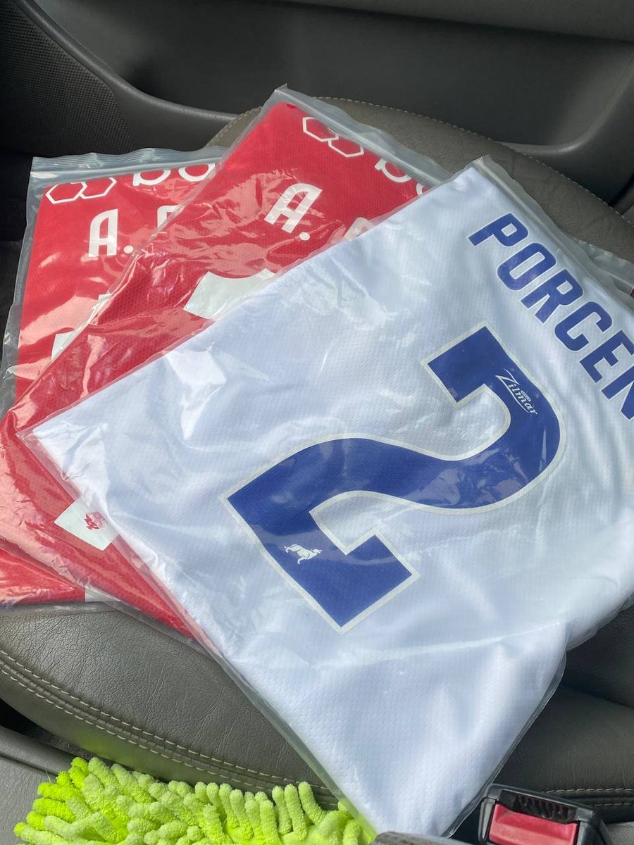 Minhas bebezinhas novas acabaram de chegar!

Comprei com o <a href="/GestorDePlantao/">Gestor de Plantão 👨🏻‍💻</a> e recomendo demais a  <a href="/ncsports_mg/">Northern Clothes Sports</a>.

Qualidade gigante, duas peitas do colorado e uma do paysandu, vulgo maior do norte, presente do amigo <a href="/stonedNT_/">eniTê 777</a>