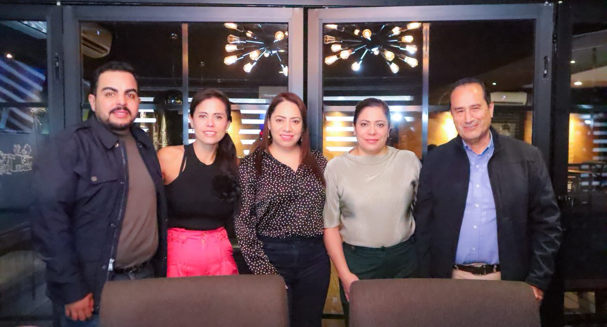 ConsejoPazDgo's tweet image. Hoy nos reunimos con miembros del Consejo para avanzar en temas de trabajo, planeación y agenda legislativa.
Seguimos construyendo un Durango más justo, seguro y en paz para todas y todos. ✨🤝