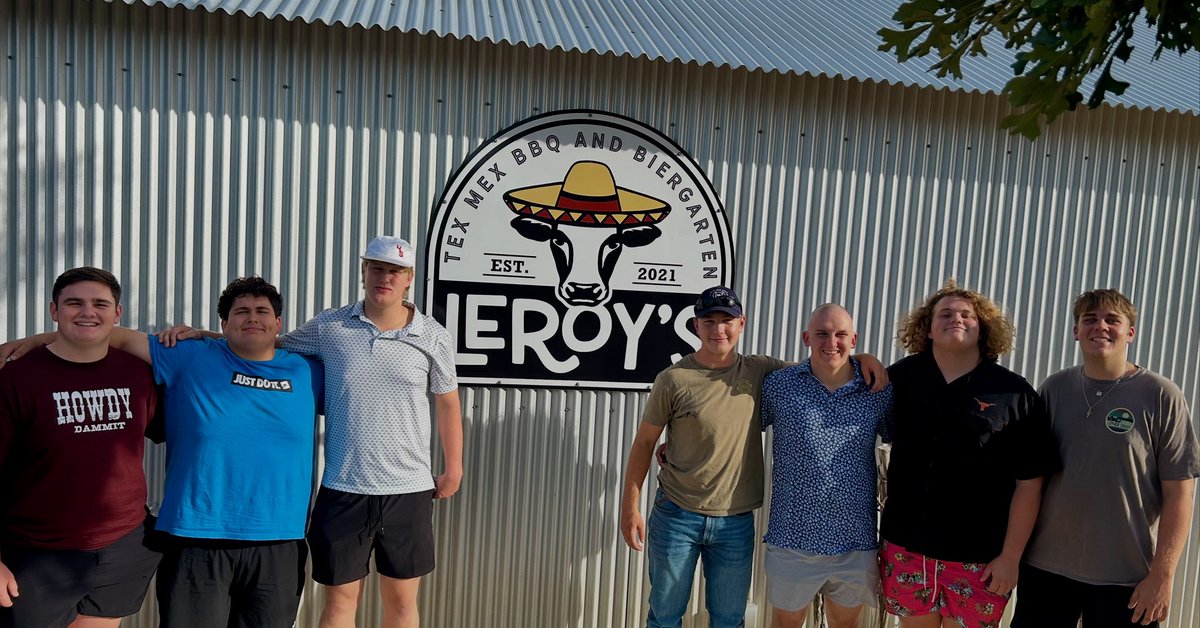 The #BeefBoys gathered for O Line Dinner. Huge thank you to Leroy’s for the GREAT food and hospitality!! #WeAreBigBoys #überalles