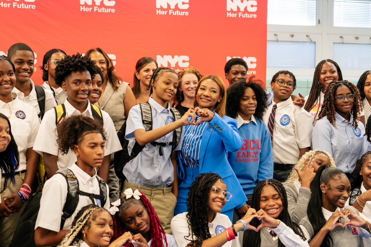 DOEChancellor's tweet image. Welcome to the #FirstDayOfSchool, NYCPS!

I had the joy of celebrating the opening of HBCU Early College Prep.