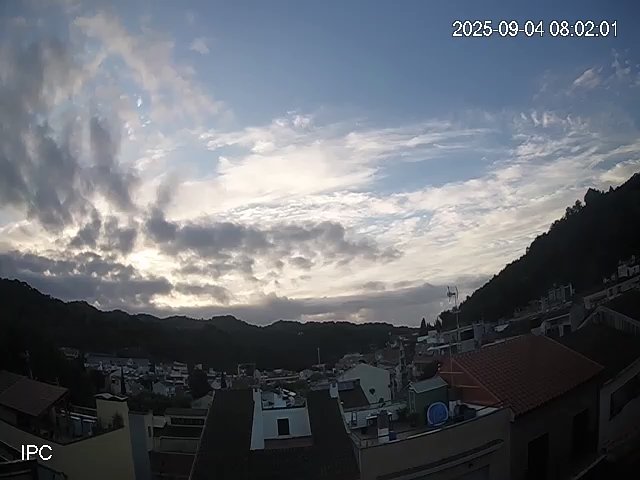 MeteoAdM's tweet image. #Bonvespre des de la part alta d'#ArenysdeMunt Després d'un dia ⛅🌤️ amb un pèl més de calor que ahir (27,7°C) Segueix el fil👇