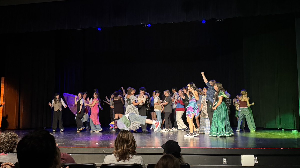 Drama &amp; Tech students from <a href="/MissionVistaHS/">Mission Vista H.S.</a> &amp;  <a href="/RanchoBuenaHS/">Rancho Buena Vista High</a>  wrote, direct, costumed, and tech’d SIX NEW ORIGINAL plays in 24 hours! Check out this turn out of students!! I’m so proud of the connections, collaboration, and creativity they brought to our stage!!! #the24hourplays