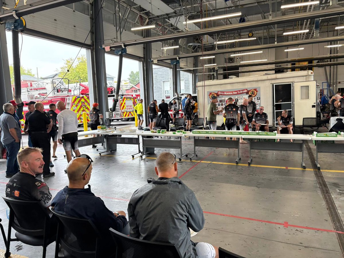 BPFFAlocal497's tweet image. Belleville Firefighters had the pleasure in hosting the bike riders from the Toronto Fire Celtic Society today for lunch. These riders are travelling from Toronto to Ottawa in support of the Canadian Fallen Firefighters Memorial Foundation!
