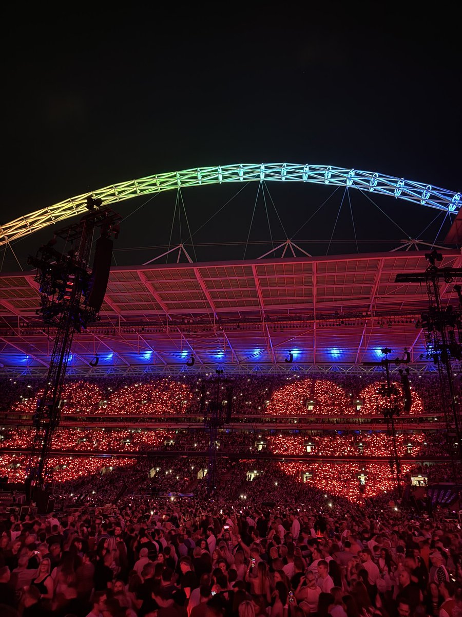 Four pictures from a very busy August 📚 It has certainly been a busy start to the term but enjoying the busyness that comes with it! Always time to squeeze in a wee social event too!