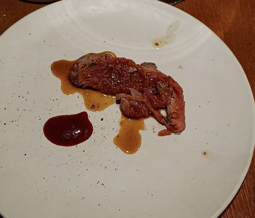 El excelente menú de <a href="/Brais_PD/">Brais_Terra</a> , en Terra, merece el esfuerzo de acercarse a Fisterra. Un menú sin pases superfluos y centrado en los productores gallegos, mas allá de la inmensa despensa marítima de la zona. Panadería Germán, en el centro del pueblo, la huerta local, el