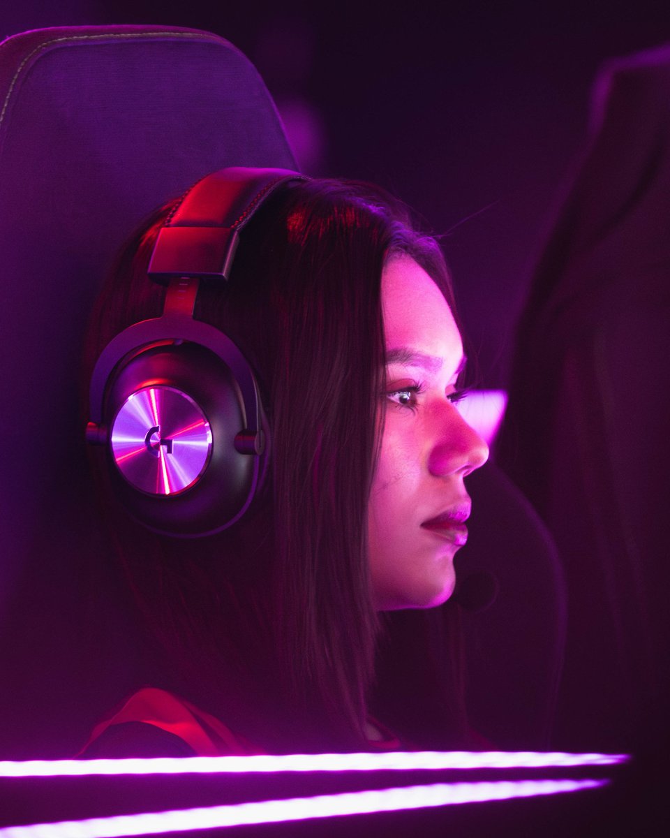 Después de haberme tomado un respiro del competitivo para centrarme en unos temas personales, vuelvo emocionada a anunciar que estoy F/A. Me desempeño en el rol de duelista, con muchas ganas de competir y seguir creciendo como jugadora. ❤️