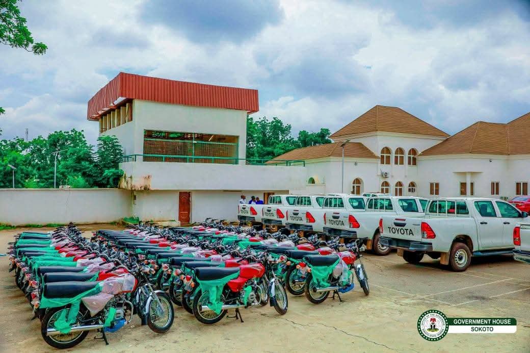 Habibu Bello Mayana (@the_hbmayana) on Twitter photo SOKOTO STATE GOVERNMENT DONATES 14 VEHICLES, 100 MOTORCYCLES TO SECURITY AGENCIES
In his ongoing efforts to combat insecurity in Sokoto State, Governor <a href="/Ahmedaliyuskt/">Ahmad Aliyu Sokoto</a> has donated 14 vehicles (Hilux brand) and 100 motorcycles to security agencies to enhance their operations. This SOKOTO STATE GOVERNMENT DONATES 14 VEHICLES, 100 MOTORCYCLES TO SECURITY AGENCIES
In his ongoing efforts to combat insecurity in Sokoto State, Governor <a href="/Ahmedaliyuskt/">Ahmad Aliyu Sokoto</a> has donated 14 vehicles (Hilux brand) and 100 motorcycles to security agencies to enhance their operations. This