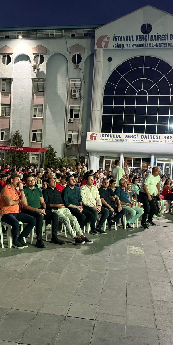 Bahçelievler’de Milli Coşku Dev Ekranda Yaşandı!

İlçe Başkanımız Sn. Av. Uğur Yılmaz, Belediye Başkanımız Sn. Dr. Hakan Bahadır ve vatandaşlarımızla birlikte, millilerimizin Gürcistan karşılaşmasını belediyemizin kurduğu dev ekranda heyecanla takip ettik.

#BizimÇocuklar