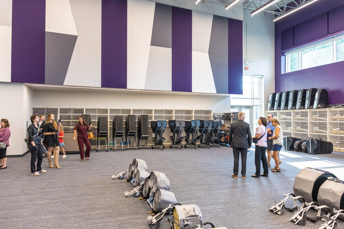 We celebrated the official ribbon cutting for the new gym and weight room, performing arts spaces and common areas at Park Hill South yesterday. We’re excited to see how students make these spaces their own. Thanks to everyone who made it possible.