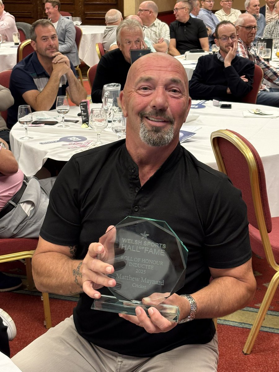 A great honour and pleasure tonight in my role as <a href="/WelshSportsHoF/">Welsh Sports HoF</a> board member to read the citation for the induction of this man into The Welsh Sports Hall Of Fame tonight. 

IMHO the greatest batsman that Wales has ever produced - Matthew Maynard.