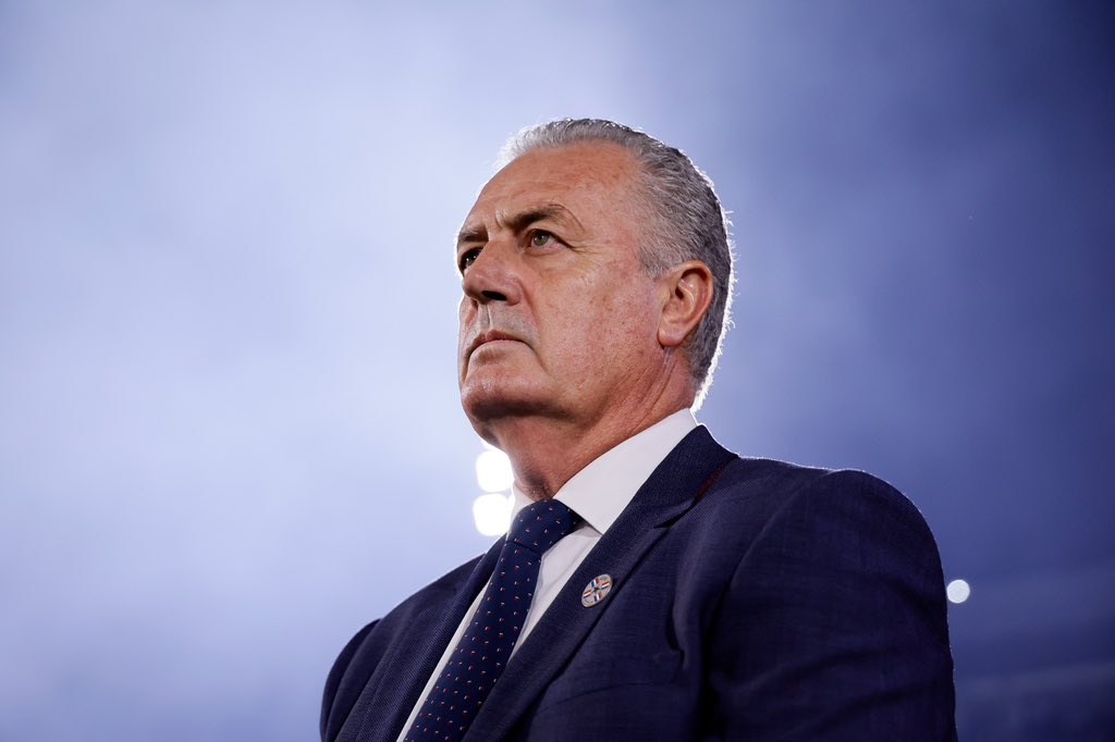 HinchaFranjeado's tweet photo. Gustavo Julio Alfaro Mereles, Muchas Gracias por confiar en la raza guaraní y aceptar este inmenso desafío. 😭🇵🇾 

Agradecido eternamente, El cazador de utopías. 🧠🙌🏼 https://t.co/bCQY0Cm2O0
