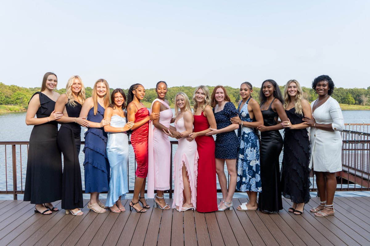 Golden Girls Dinner 2025 ✨🏀

#EagUp | #GoldenStandard