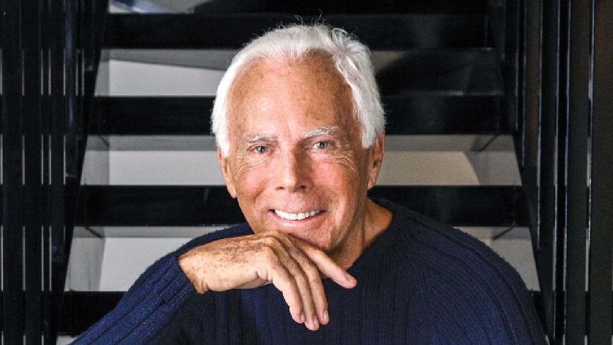 KokoRadar's tweet image. 🕊️ LEGEND LOST | Italian designer Giorgio Armani has PASSED away at 91.

The world says goodbye to a true ICON.

(PopBase)