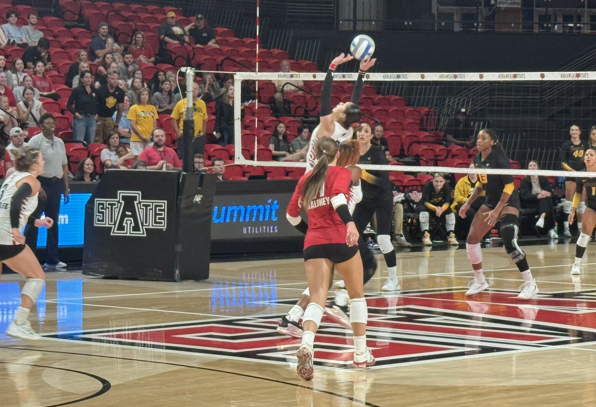 Brad Bobo (@bobohowls) on Twitter photo I have no idea how this match is gonna end, but I know this: you need to see this <a href="/AStateVB/">Arkansas State Volleyball 🏐</a> team play the first chance you get! They are FUN. TO. WATCH. 
In fact, you can catch them for free tomorrow at 6:00 at Valley View’s Blazer Arena. #WolvesUp I have no idea how this match is gonna end, but I know this: you need to see this <a href="/AStateVB/">Arkansas State Volleyball 🏐</a> team play the first chance you get! They are FUN. TO. WATCH. 
In fact, you can catch them for free tomorrow at 6:00 at Valley View’s Blazer Arena. #WolvesUp