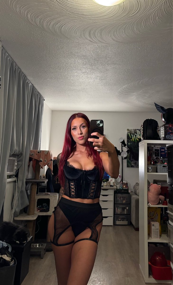 needmorenova's tweet photo. The outfit for tonights livestream 🫣 https://t.co/AbaiXR6IN2