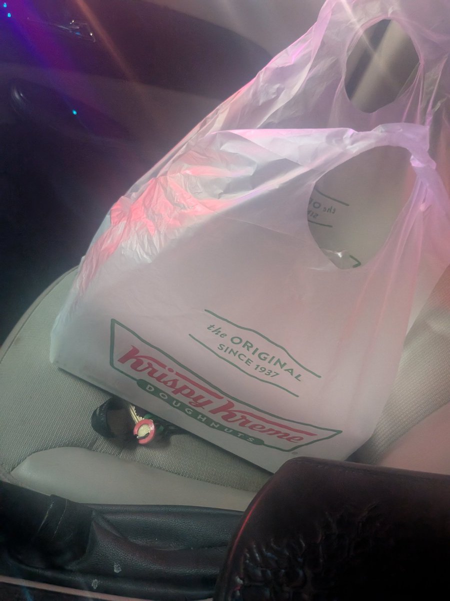 PriceChrisCoach's tweet photo. #💰SECURED #DonutsFor0 #HotNow https://t.co/3ZAoKtizQq