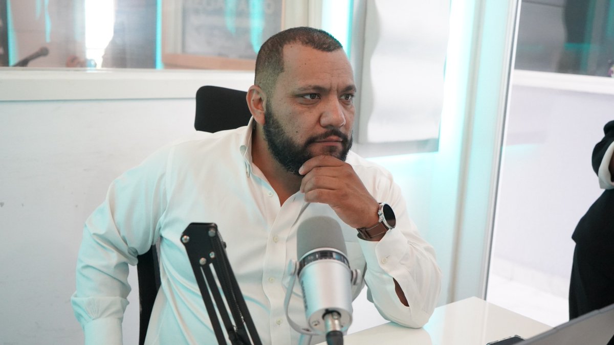 MarioVzqzR's tweet image. Gracias a Roberto Álvarez y a @GpoLaNortenita por la entrevista y por abrir el espacio para conversar de frente. Como lo dije ahí, sí, me interesa la gubernatura de Chihuahua en 2027, y creo que es importante decirlo con claridad. Siempre se agradece el periodismo que escucha y…