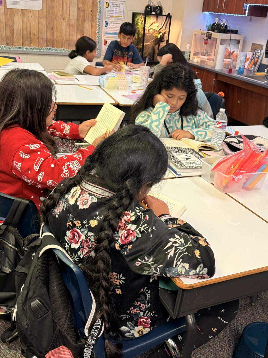 My heart is so full 🥺 Watching my 4th and 5th graders read quietly and truly enjoy their novels,  makes me the happiest teacher ever 📚❤️ 🥹#McNabbElementary