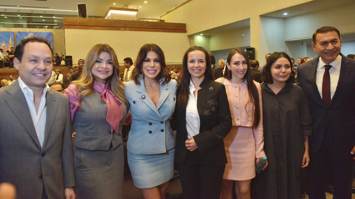 MovCiudadanoJal's tweet image. Nuestra diputada federal @ClaudiaSalasGDL presentó su Primer Informe Legislativo, destacando acciones en favor de la seguridad, la conectividad, las mujeres, la inclusión de personas neurodivergentes y un presupuesto digno para nuestro estado.