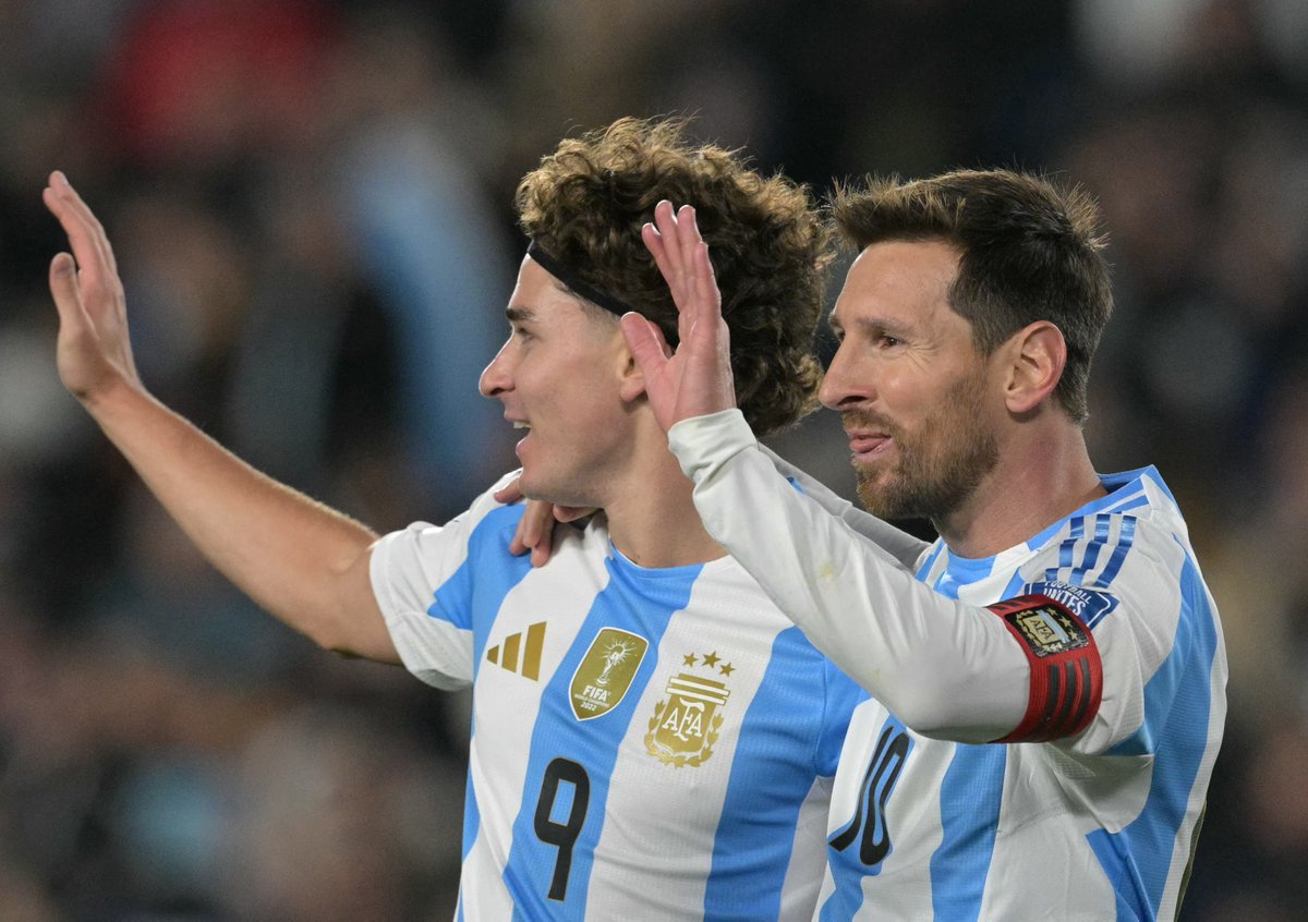 リオネル メッシ ルイス スアレス Panini Treble レア！ リオネル メッシ ルイス スアレス Panini Treble レア! Amazon.co.jp