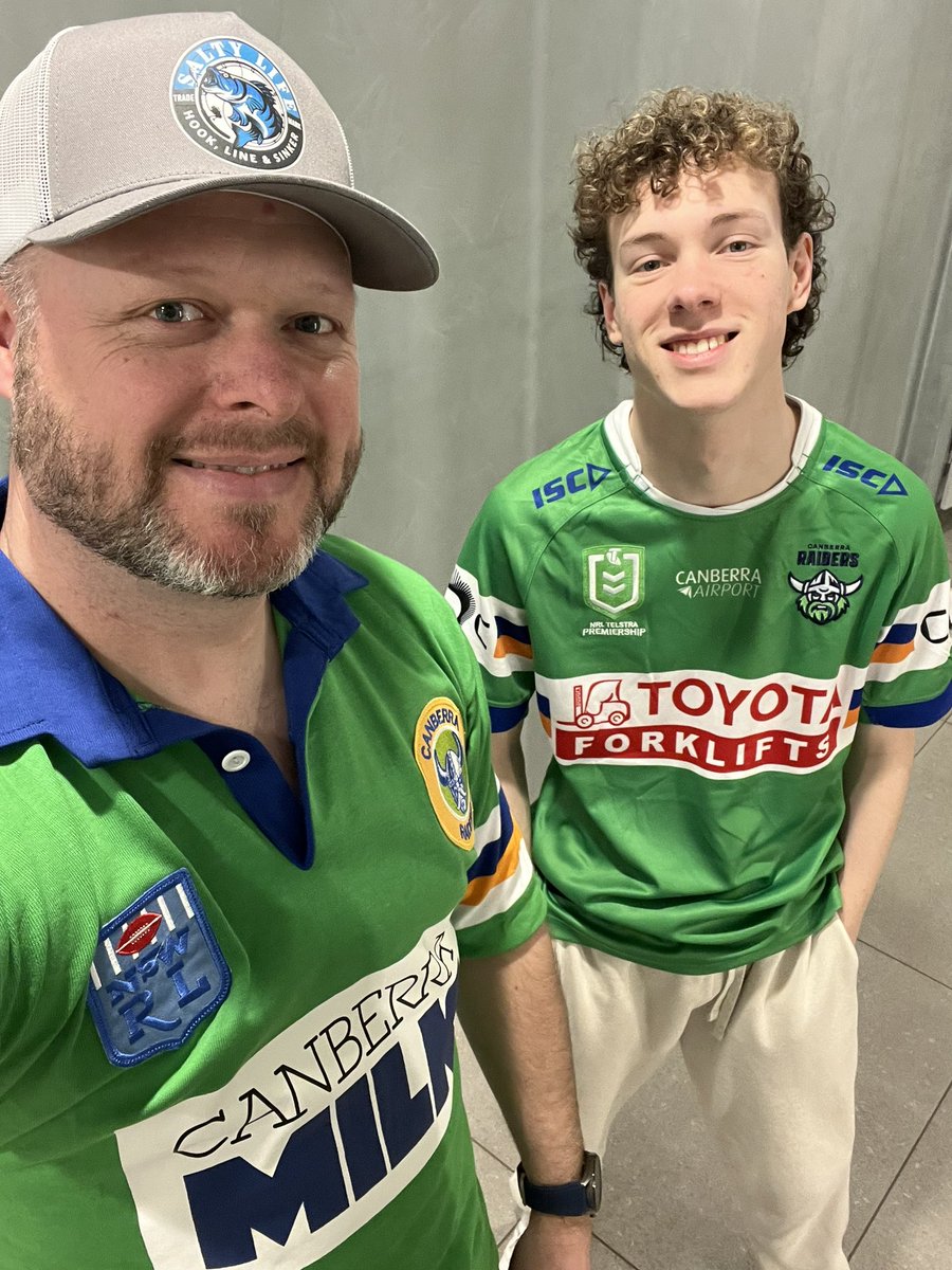 Keefy28_'s tweet image. Celebrating Jersey day!!
A great cause #JerseyDay 
#FatherSon @RaidersCanberra 

jerseyday.com.au