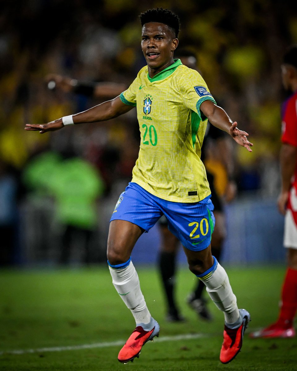選手用 エステヴァン ブラジル代表 18歳エステヴァンがペレ氏に次ぐ快挙！ ブラジル代表史上2番目の若さで