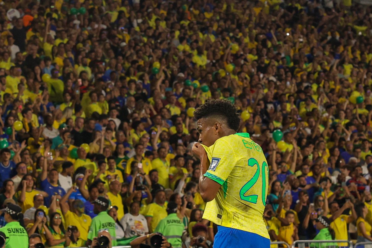 maracana's tweet photo. Com muito orgulho, com muito amor!
📸 @tbarros89 https://t.co/LtDCCLuKxG