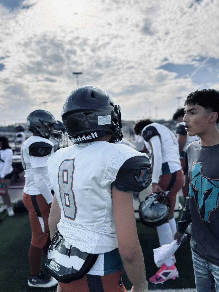 Golden_Boy_Troy's tweet photo. The time will come, and so will I. #thefuture #qb1mentality #quarterback #goldenboy #football https://t.co/0FDcm6iel5
