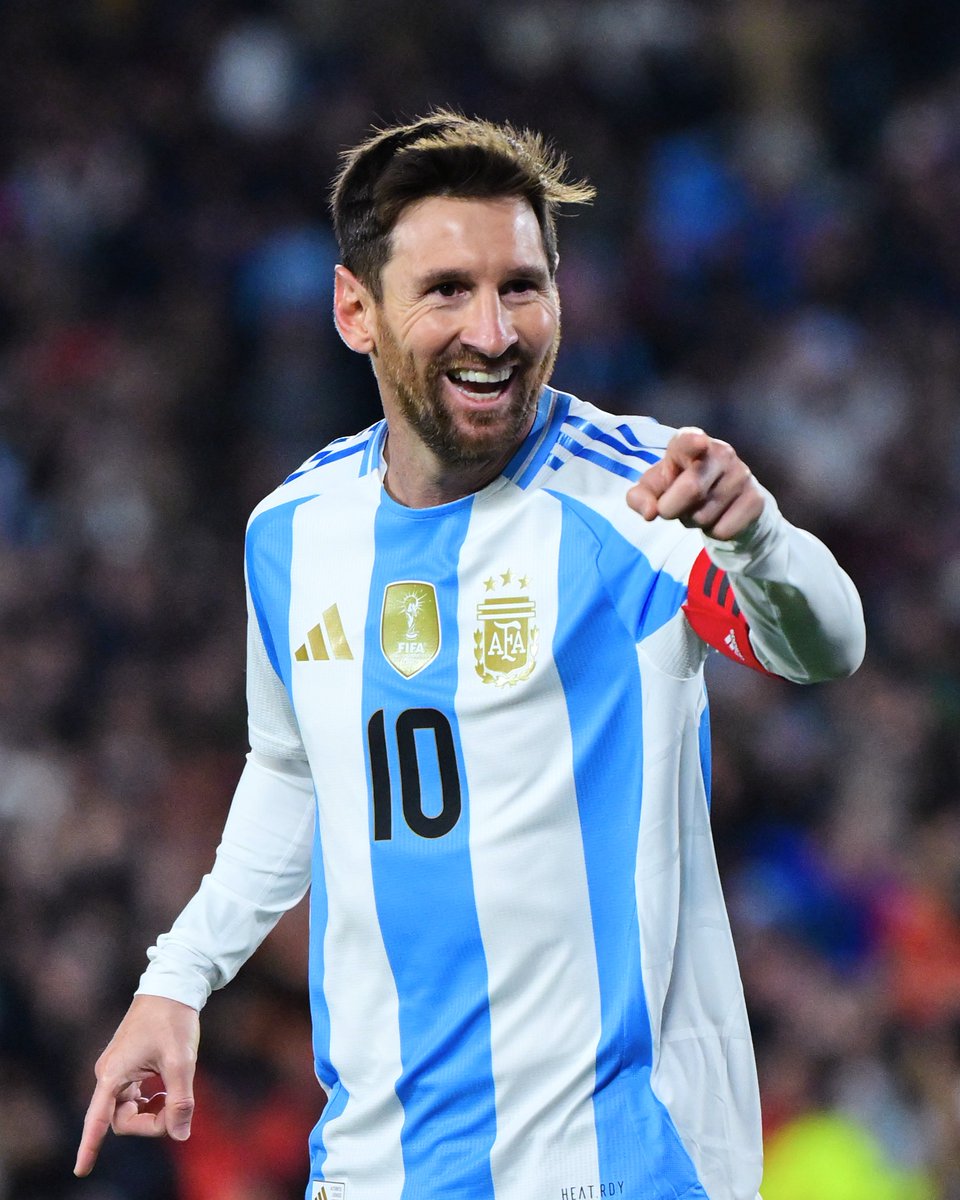 Su noche. 🔟

<a href="/Argentina/">🇦🇷 Selección Argentina ⭐⭐⭐</a> | #CopaMundialFIFA