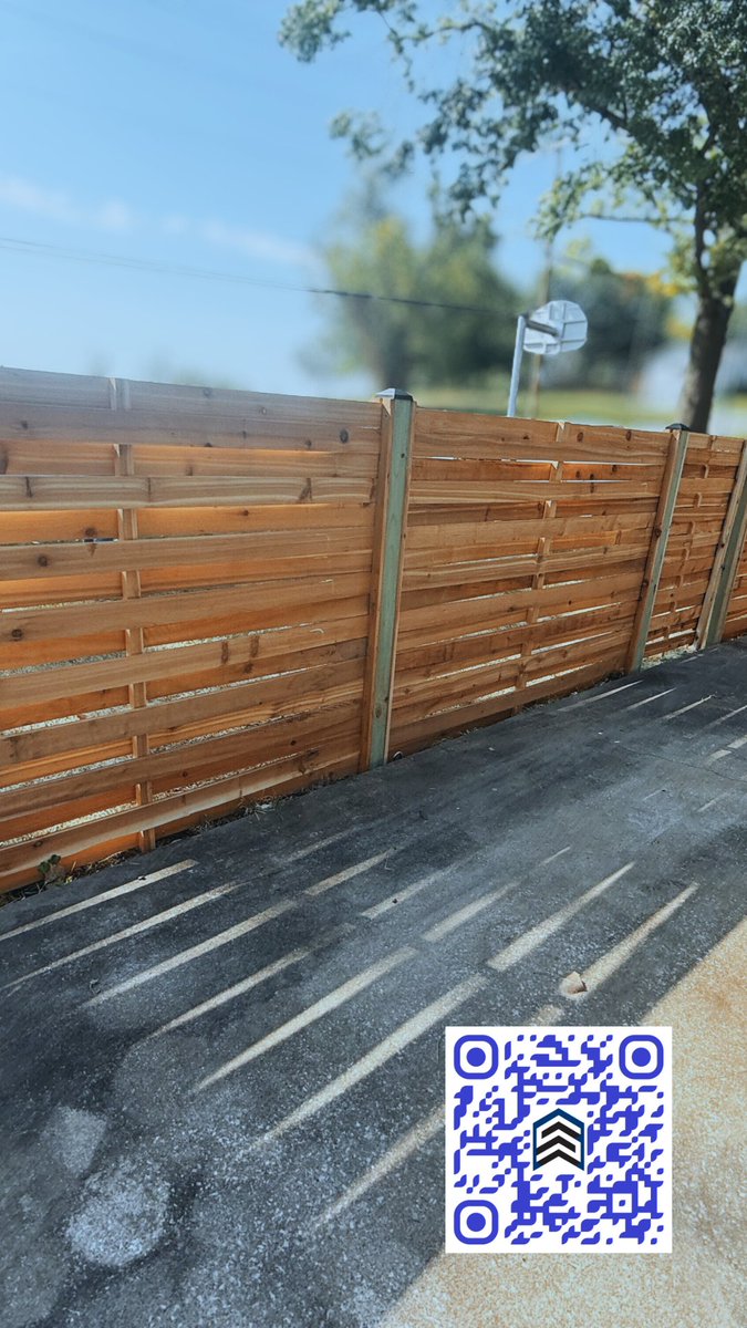 FenceSlagle's tweet image. From classic picket fences to modern privacy panels, there&apos;s a perfect fence for every home. Our team can help you design a fence that matches your home&apos;s aesthetic and your family&apos;s needs. #HomeStyle #FenceDesign #SlagleFence #KansasCity #LFK #CityFence