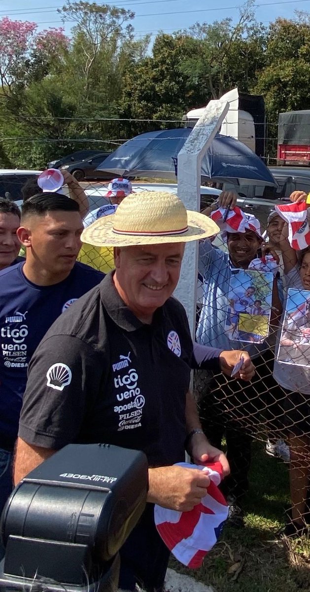 UN PAÍS ENTERO TE AGRADECE