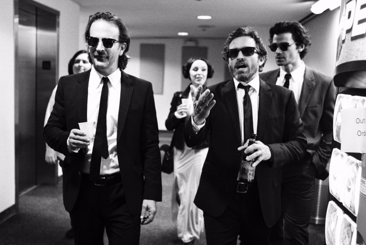 ConKings's tweet image. Happy birthday to you @dicksp8jr (the elder half of @KingsOfCon 😉) ! May you always continue to be one of the cool cats. 😎 (and be surrounded by such good friends 😊) @RuthieConnell @RobBenedict and @mattcohen4real.
Photo by @chrisschmelke 
#kingsofcon