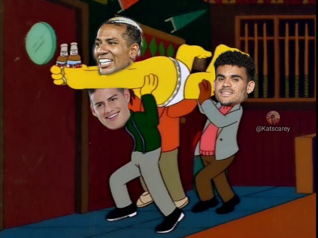 Dayro Moreno en el camerino celebrando que la selección Colombia clasifico al mundial. 🤣

#SeleccionColombia