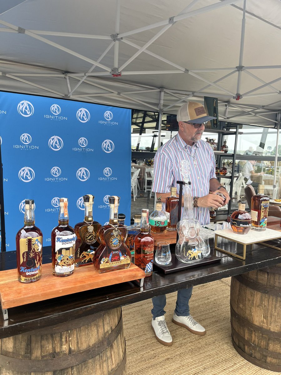 Great day for a horse race! Brennen and I didn’t have much luck, but we had a blast🐎