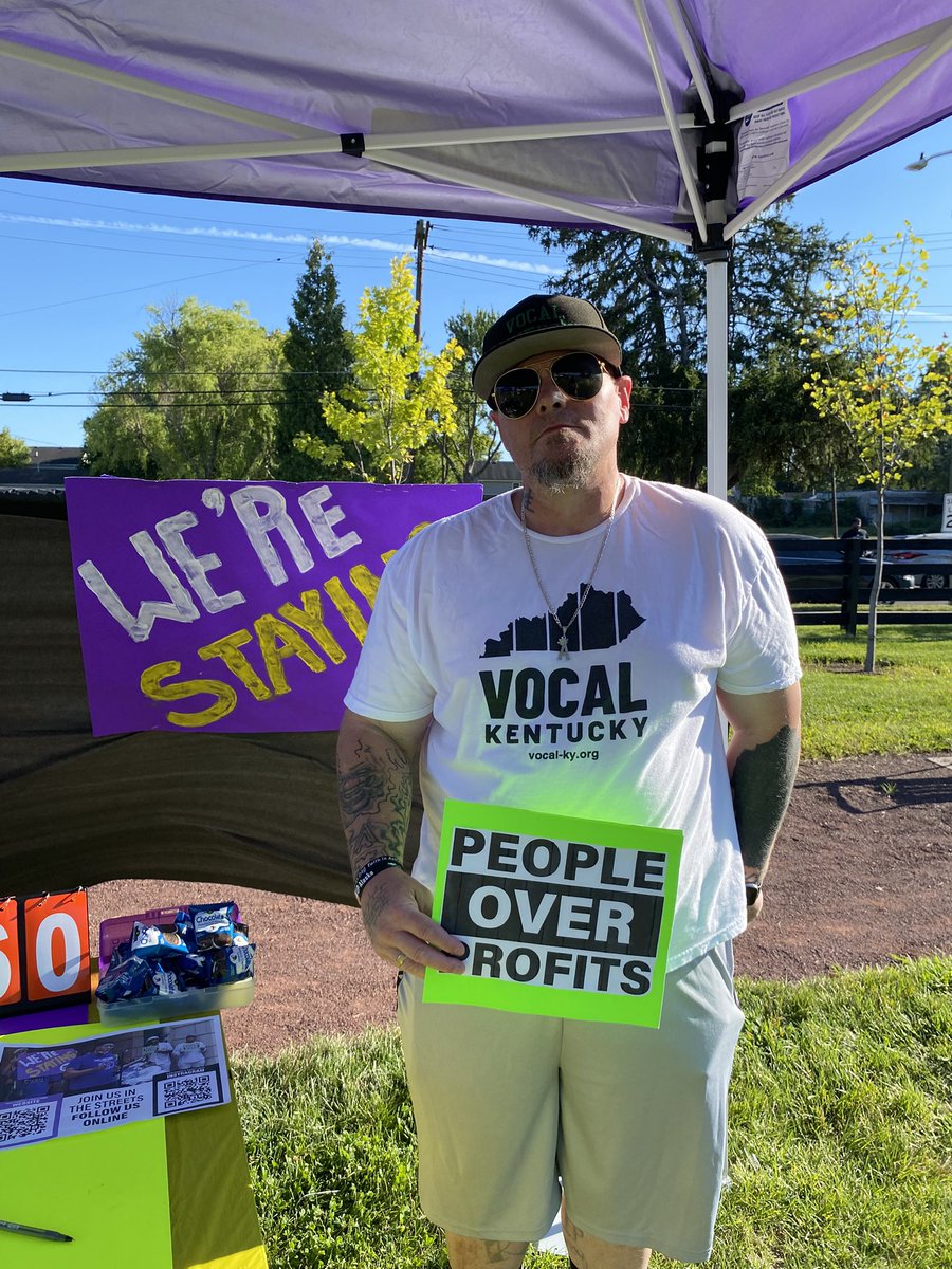 Day 665 — @vocalkentucky stood with tenants in front of the Metro Development Center calling on the city to fully implement the Anti-Displacement law. <a href="/louisvillekygov/">Louisville Metro Government</a> #FollowtheLaw! #600DAC #PolicyProtected <a href="/PUSHLouisville/">PUSHLouisville</a>