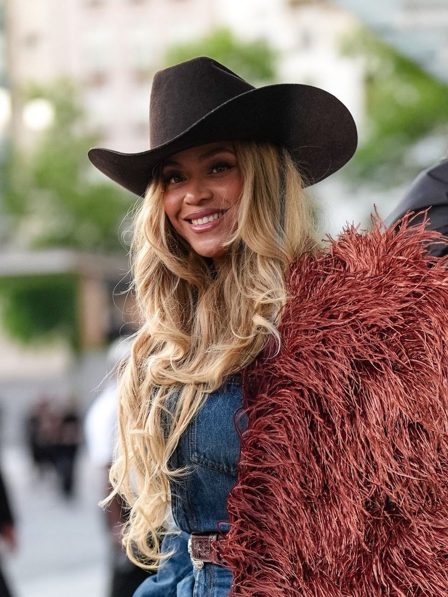 "In case you didn’t know, today is a holiday. No, nothing on the national calendar, but it is Beyoncé’s birthday." —<a href="/harpersbazaarus/">Harper’s BAZAAR</a>. ⭐