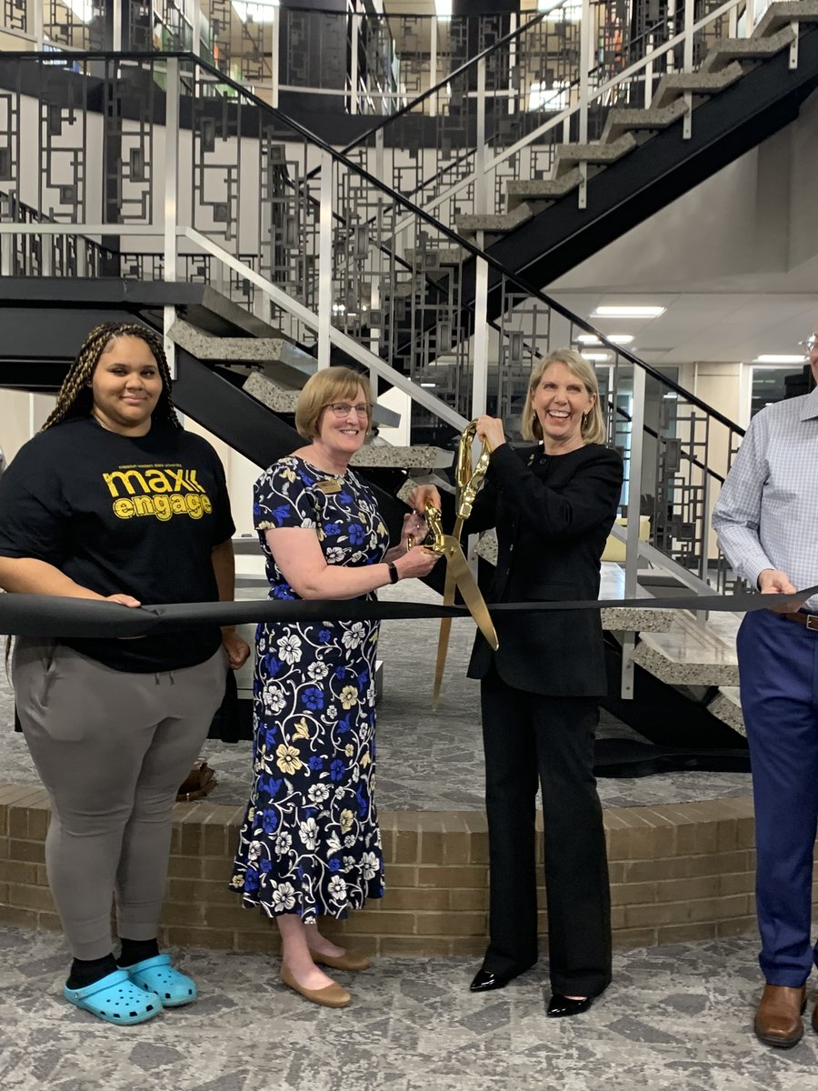 MissouriWestern's tweet photo. After a ribbon cutting ceremony this afternoon, our new library is officially open!

The main floor has undergone a $2.5 million renovation. Our students are loving this new space and we know you will too!

#MoreAtMoWest #MoWest https://t.co/qCoqnzyFyC